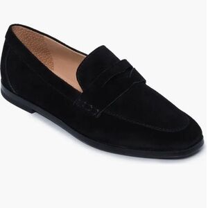 NWOT BERNARDO Black Suede Loafers